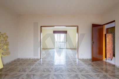 Moradia T4 para Venda em Casal de Cambra