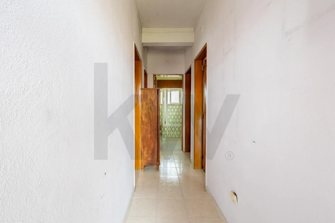 Moradia T4 para Venda em Casal de Cambra Foto 17