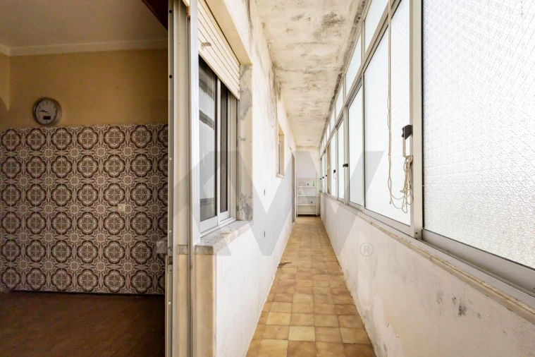 Moradia T4 para Venda em Casal de Cambra Foto 10