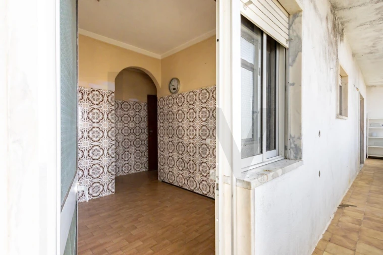 Moradia T4 para Venda em Casal de Cambra Foto 11