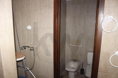 Apartamento T5 para Venda em Lordelo do Ouro e Massarelos