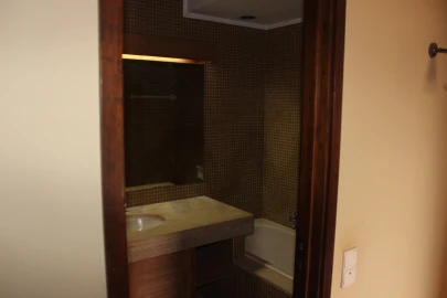 Apartamento T5 para Venda em Lordelo do Ouro e Massarelos