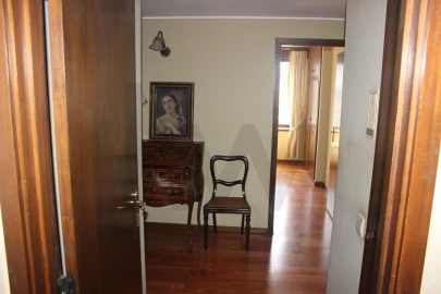 Apartamento T5 para Venda em Lordelo do Ouro e Massarelos