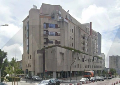 Apartamento T5 para Venda em Lordelo do Ouro e Massarelos