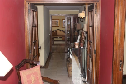 Apartamento T5 para Venda em Lordelo do Ouro e Massarelos