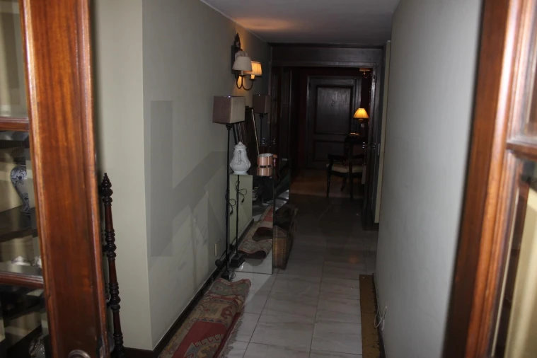 Apartamento T5 para Venda em Lordelo do Ouro e Massarelos Foto 13