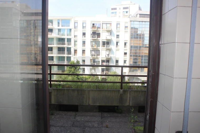 Apartamento T5 para Venda em Lordelo do Ouro e Massarelos Foto 37