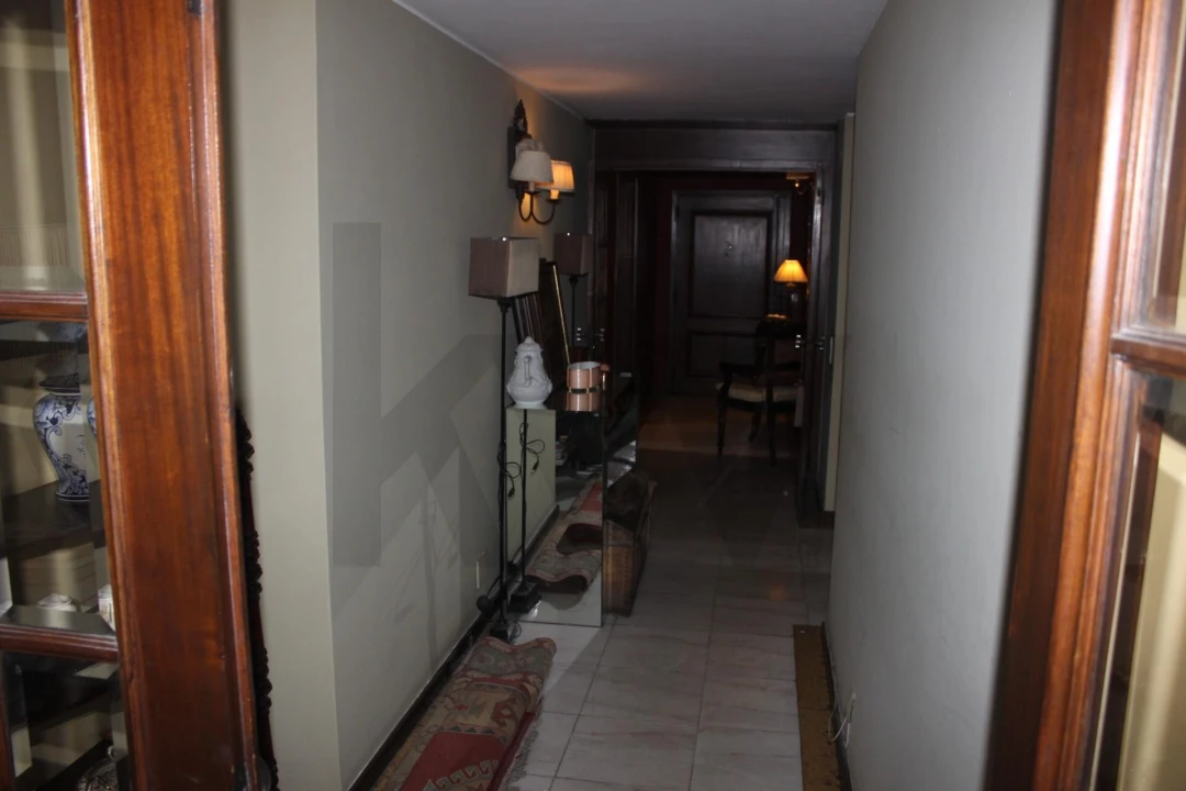 Apartamento T5 para Venda em Lordelo do Ouro e Massarelos Foto 12