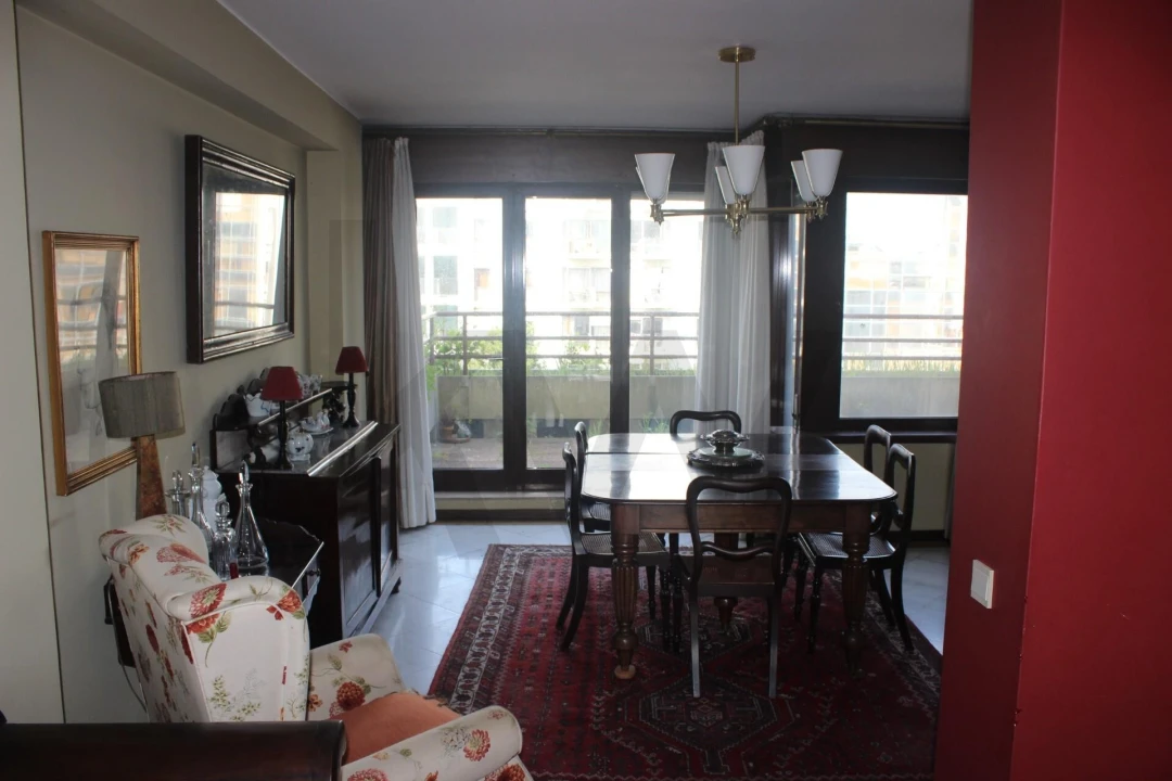 Apartamento T5 para Venda em Lordelo do Ouro e Massarelos Foto 4
