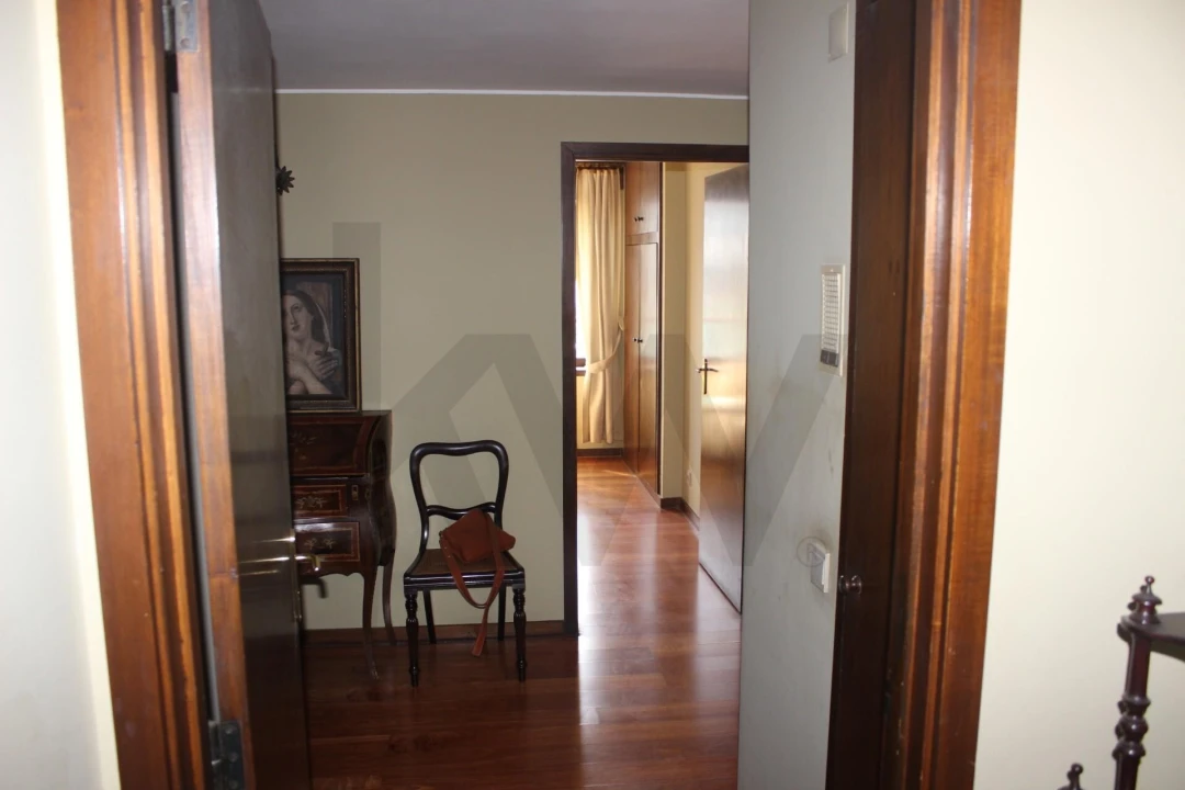 Apartamento T5 para Venda em Lordelo do Ouro e Massarelos Foto 14
