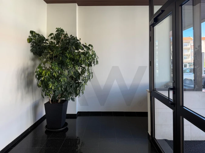 Apartamento T5 para Arrendamento em Santa Maria, São Pedro e Matacães Foto 35