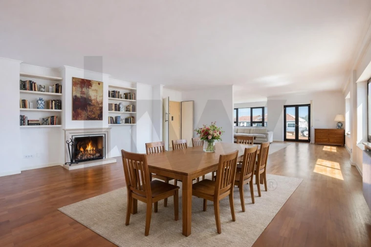 Apartamento T5 para Arrendamento em Santa Maria, São Pedro e Matacães Foto 5