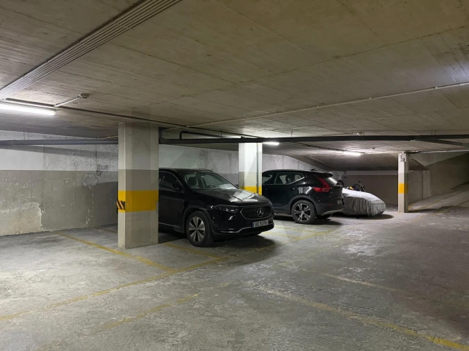 Apartamento T5 para Arrendamento em Santa Maria, São Pedro e Matacães Foto 29