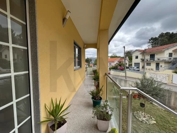 Moradia T3 para Venda em Santa Eulalia