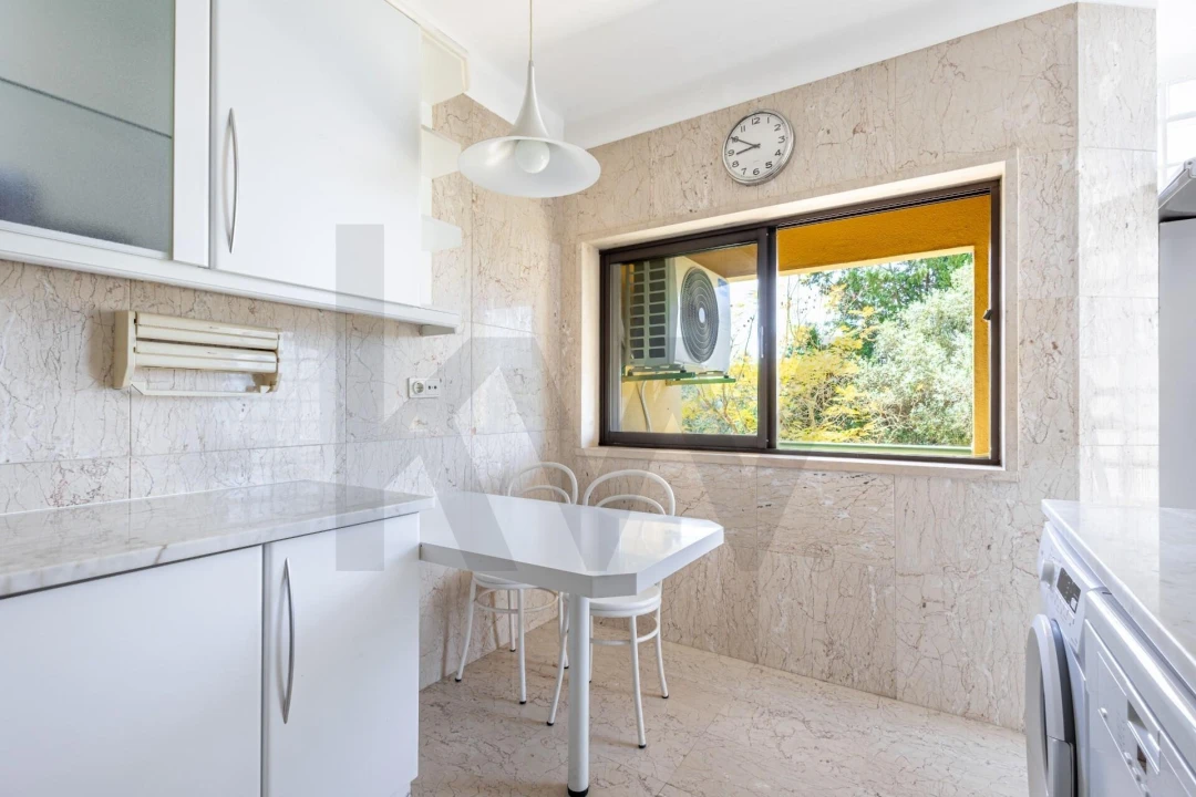 Apartamento T3 para Arrendamento em Lumiar Foto 23