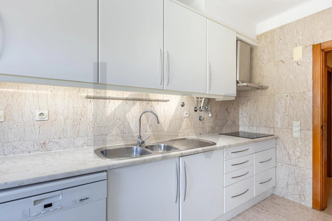 Apartamento T3 para Arrendamento em Lumiar Foto 25