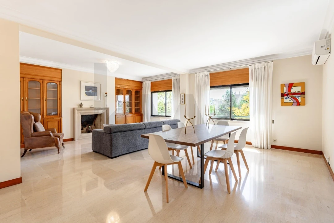 Apartamento T3 para Arrendamento em Lumiar Foto 2