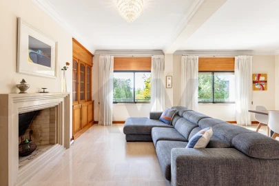 Apartamento T3 para Arrendamento em Lumiar