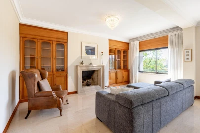 Apartamento T3 para Arrendamento em Lumiar