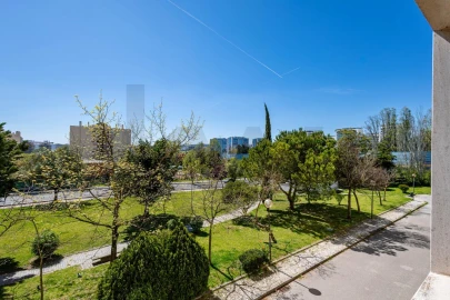 Apartamento T3 para Arrendamento em Lumiar