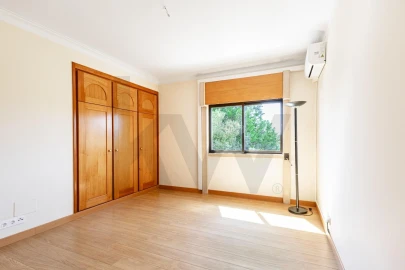 Apartamento T3 para Arrendamento em Lumiar