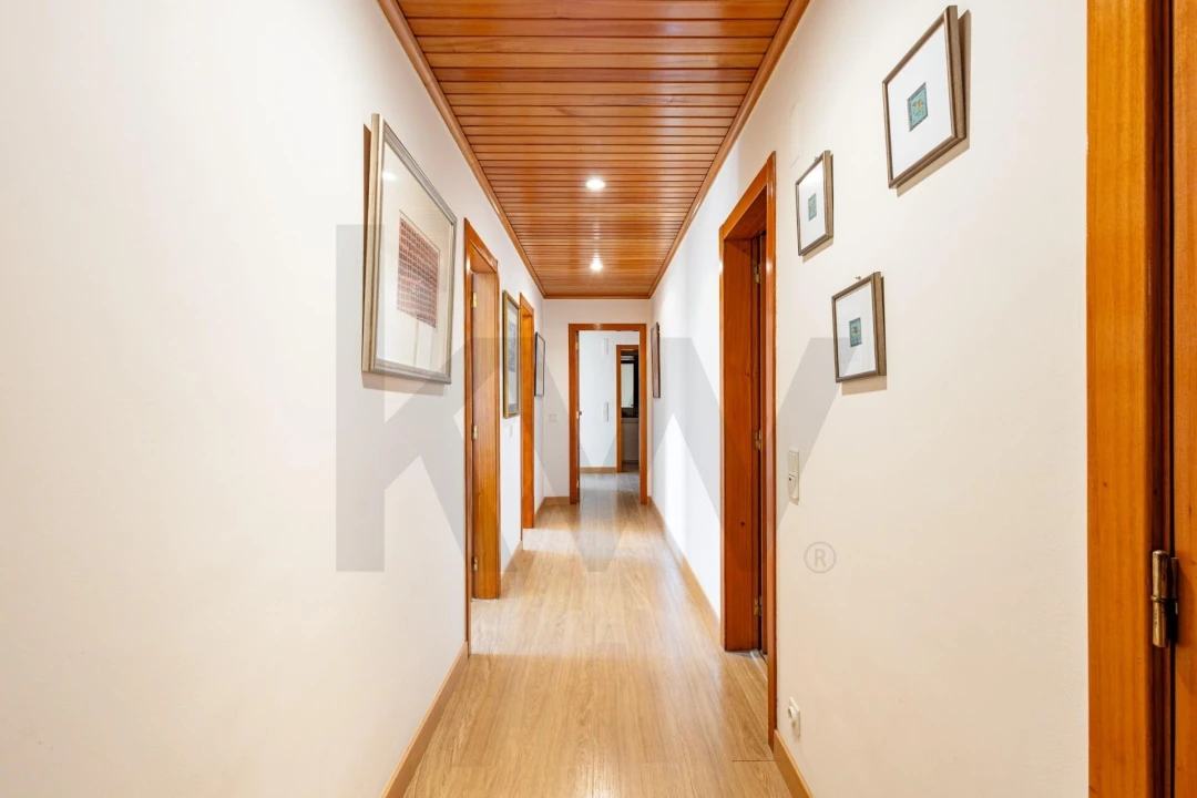 Apartamento T3 para Arrendamento em Lumiar Foto 10