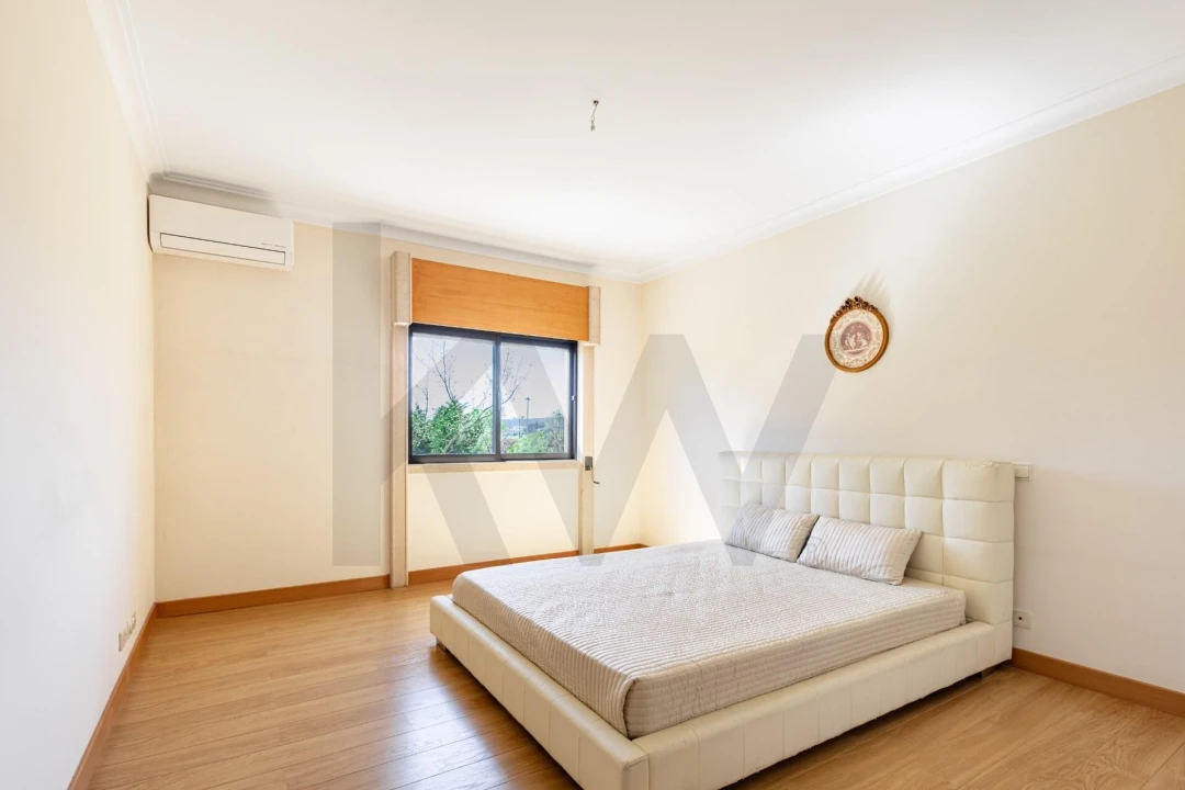 Apartamento T3 para Arrendamento em Lumiar Foto 11