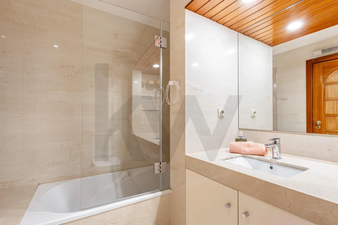 Apartamento T3 para Arrendamento em Lumiar Foto 20