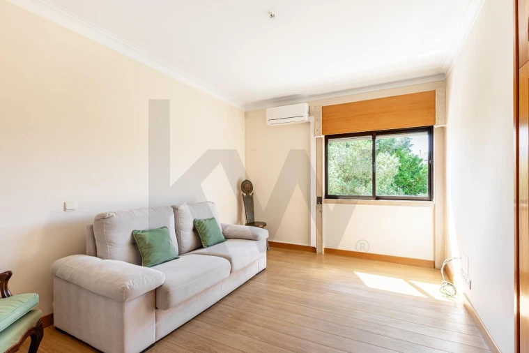 Apartamento T3 para Arrendamento em Lumiar Foto 12