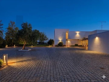 Quinta T4 para Venda em Bacelo e Senhora da Saúde