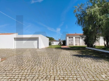 Quinta T4 para Venda em Bacelo e Senhora da Saúde