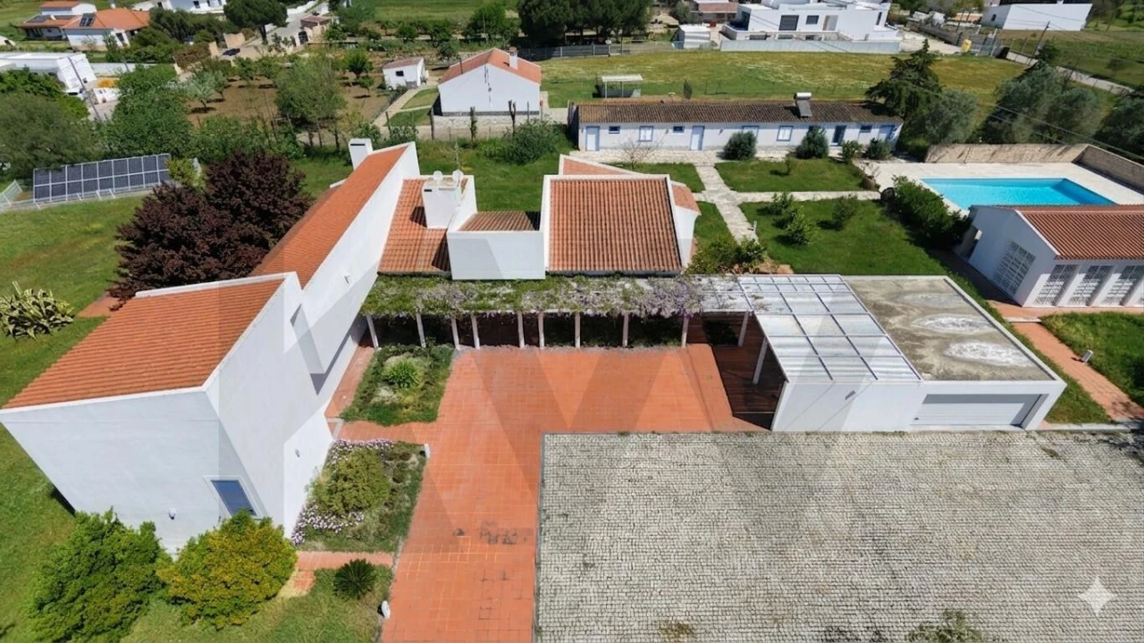 Quinta T4 para Venda em Bacelo e Senhora da Saúde Foto 2