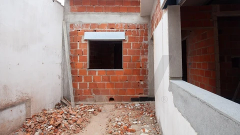 Moradia T2 para Venda em Almeirim