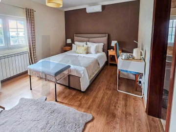 Negócio para Venda em Manteigas (São Pedro)