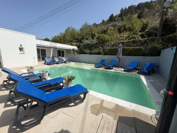 Negócio para Venda em Manteigas (São Pedro)