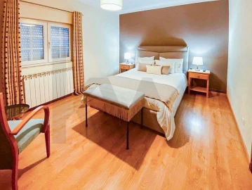 Negócio para Venda em Manteigas (São Pedro)