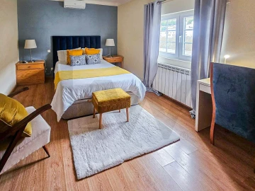 Negócio para Venda em Manteigas (São Pedro)