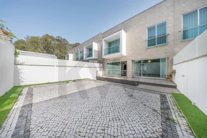 Moradia T4 para Arrendamento em Real, Dume e Semelhe