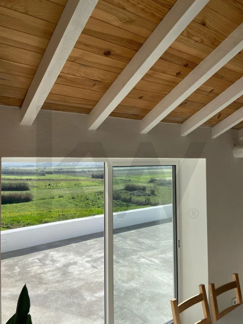 Moradia T2 para Venda em São Pedro da Cadeira