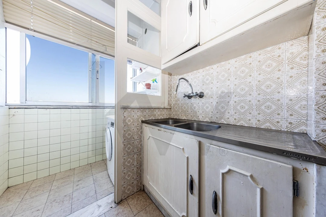 Apartamento T1 para Arrendamento em Penha de França Foto 8