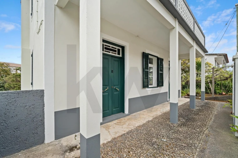 Moradia T4 para Venda em Arco de São Jorge Foto 6