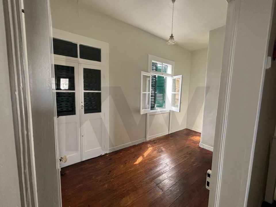 Moradia T4 para Venda em Arco de São Jorge Foto 6