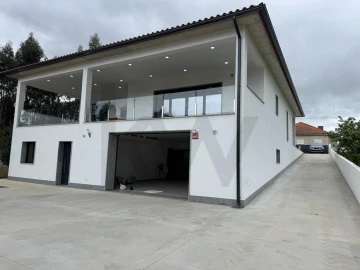 Moradia T3 para Venda em Avelal