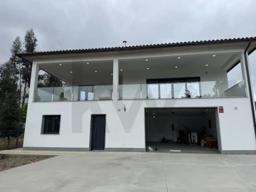 Moradia T3 para Venda em Avelal