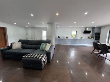 Moradia T3 para Venda em Avelal