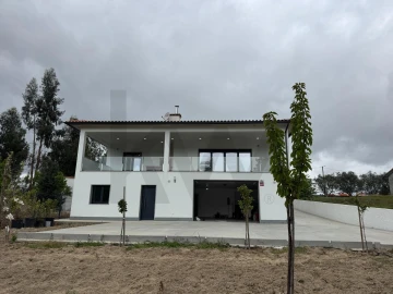 Moradia T3 para Venda em Avelal