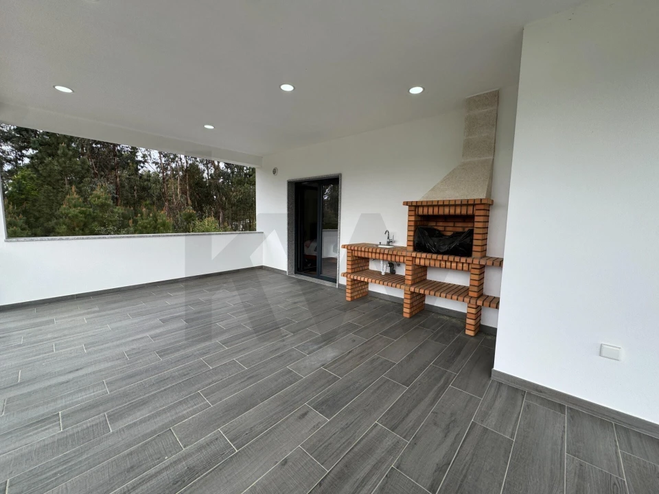 Moradia T3 para Venda em Avelal Foto 16