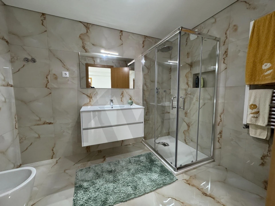 Moradia T3 para Venda em Avelal Foto 32