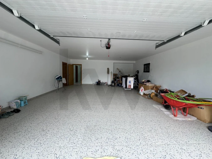 Moradia T3 para Venda em Avelal Foto 43