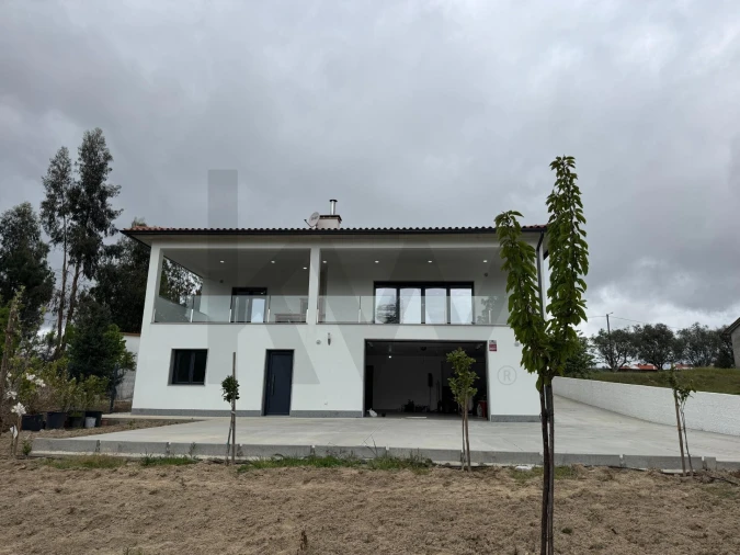 Moradia T3 para Venda em Avelal Foto 44